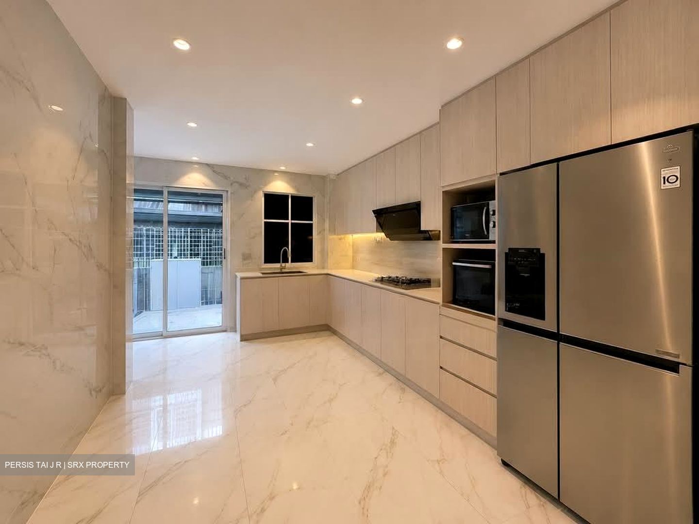 Eastwood Green (D16), Terrace #566564211